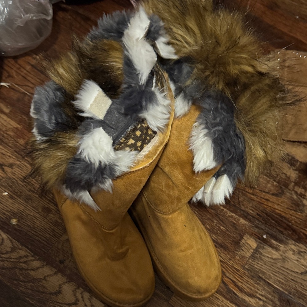 Cozy Tan Boots with Faux Fur Trim